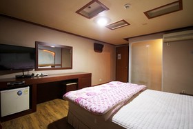 Naias Motel