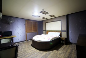 Naias Motel