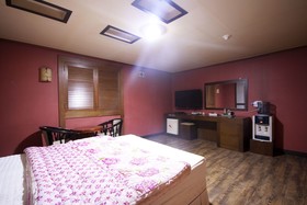 Naias Motel