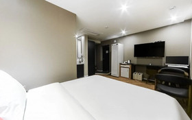 Nampo Bardot Hotel