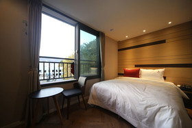 Nampo Bardot Hotel