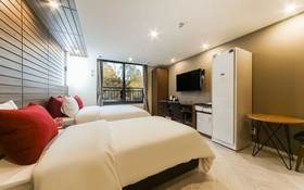 Nampo Bardot Hotel