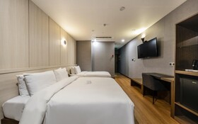 Notte La Mia Hotel
