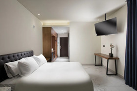 Oia Hotel