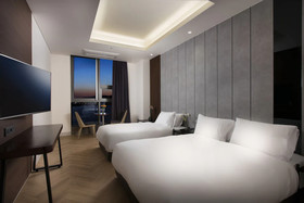 Oia Hotel