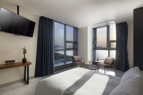Oia Hotel