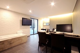 Queens Hotel
