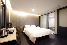 Queens Hotel