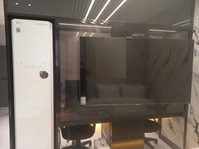 Reina Hotel