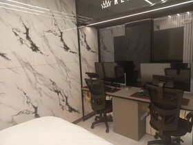 Reina Hotel