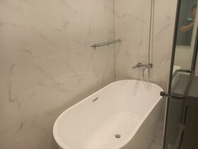 Reina Hotel
