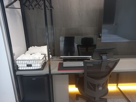 Reina Hotel