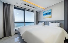 Song Jeong Hotel Blue Castle
