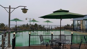 Sun and Moon Guest House - Hostel