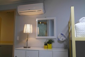 Sun and Moon Guest House - Hostel