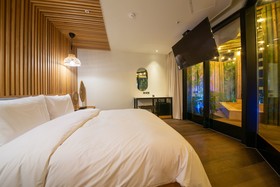 The Bay Club Hotel