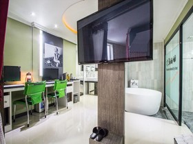 The Zenith Hotel