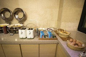 Tower Hill Hotel