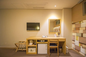 Tower Hill Hotel