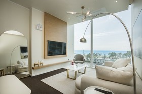 UH Suite Haeundae Harbour Town 4th Floor