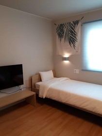 Uniqstay Hostel And Suite