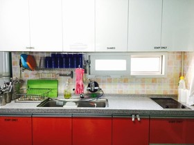 Yellow Hostel Songdo Beach