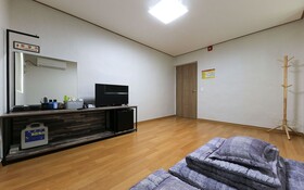 Buyeo Hongsan 3F Motel