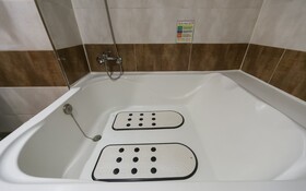 Changwon Bonggok Dong Hotel Daon