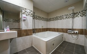 Changwon Bonggok Dong Hotel Daon