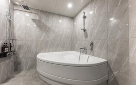 Changwon Jungangdong Business Hotel Hue