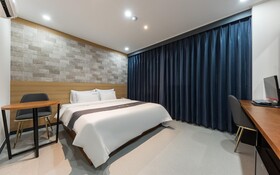 Changwon Jungangdong Business Hotel Hue