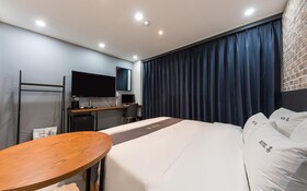 Changwon Jungangdong Business Hotel Hue