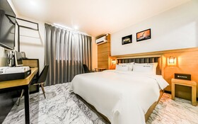 Changwon Myeongseodong Hotel Andante