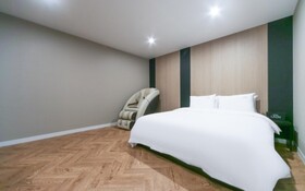 Changwon Myeongseodong Hotel Laon