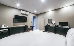 Changwon Myeongseodong Hotel Laon