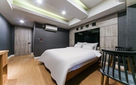 Changwon Sangnamdong Hotel JM