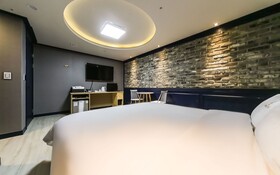 Changwon Sangnamdong Hotel JM