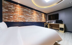 Changwon Sangnamdong Hotel JM
