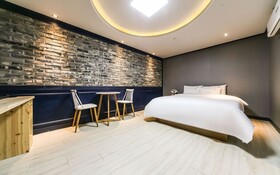 Changwon Sangnamdong Hotel JM