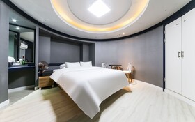 Changwon Sangnamdong Hotel JM