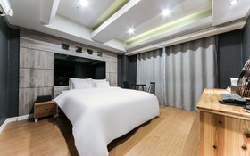 Changwon Sangnamdong Hotel JM