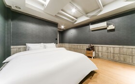 Changwon Sangnamdong Hotel JM