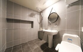 Fine Avenue Hotel
