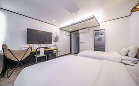 Fine Avenue Hotel