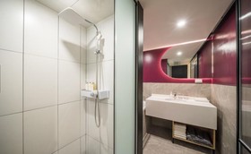 Hotel 701