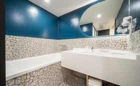 Hotel 701