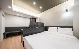 Hotel 701