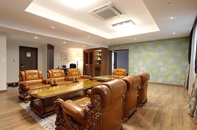 Hotel International