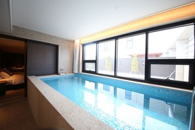 Hotel True