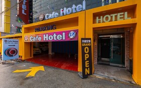 Cafe Hotel
